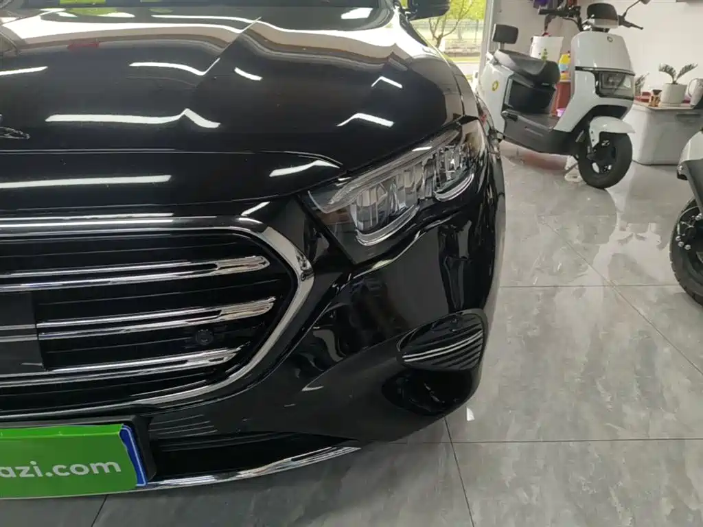 Mercedes-Benz E-Class 2024 Model E 260 L фото 24