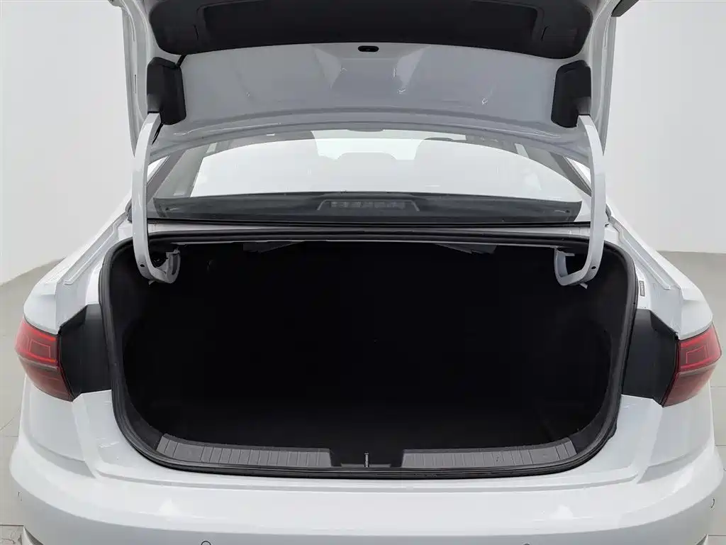 Volkswagen Sagitar 2021 280TSI DSG Luxury Smart Connect фото 16