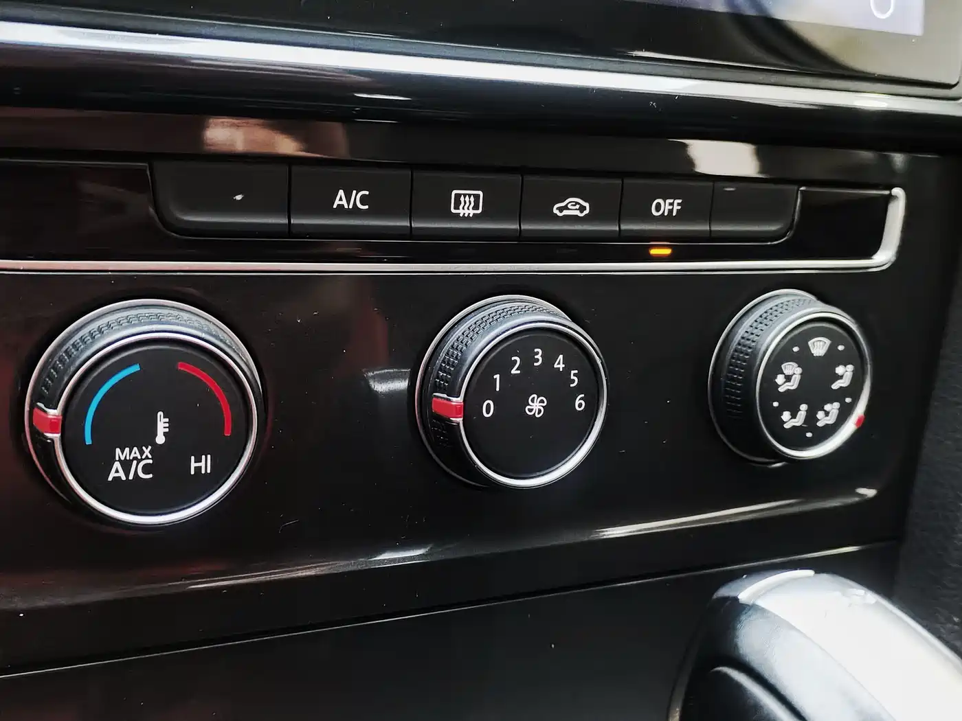 Volkswagen Golf 2020 280TSI DSG Comfort фото 18