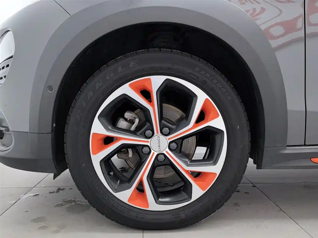 Lynk & Co 02 2019 1.5T DCT 2WD Shine Pro Edition China VI фото 17