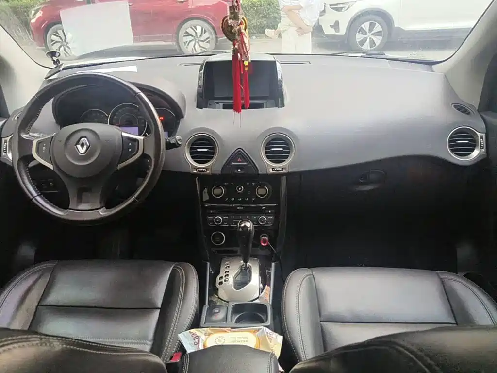 Renault Koleos (Import) 2014 2014 Facelift 2.5L 2WD Comfort Edition