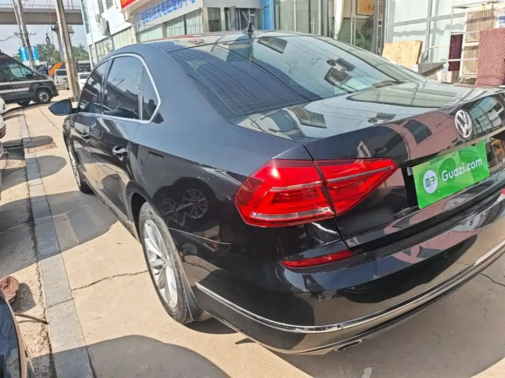 Volkswagen Passat 2017 330TSI DSG Prestige фото 5