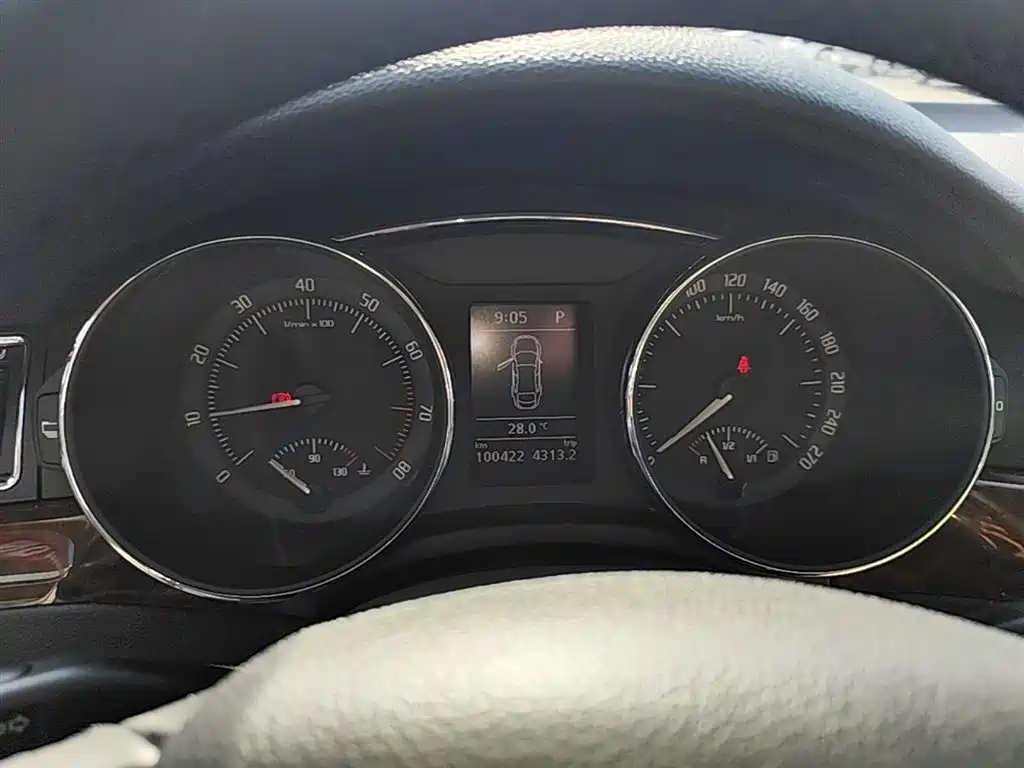 Škoda Superb 2013 1.8TSI Automatic Elegance Edition фото 12