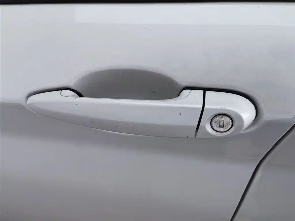 BMW 1 Series (Import) 2013 Facelift 118i Leading Model фото 18
