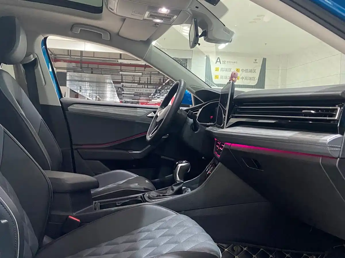 Volkswagen Sagitar 2023 300TSI DSG Surpassing Edition фото 10