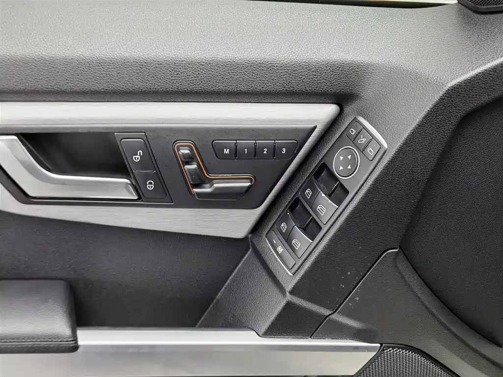 Mercedes-Benz GLK-Class 2012 GLK 300 4MATIC Dynamic фото 9