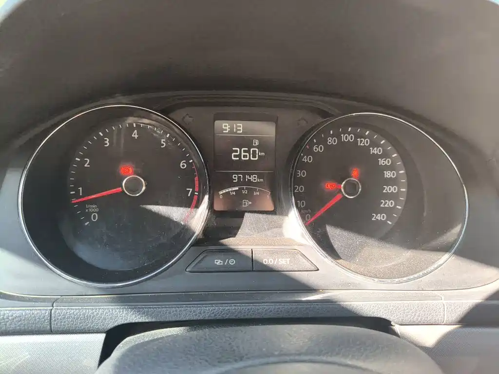 صورة 9 - Volkswagen Lavida