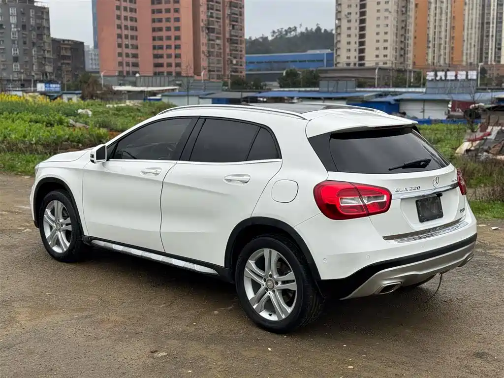 Mercedes-Benz GLA 2016 GLA 200 Dynamic фото 6