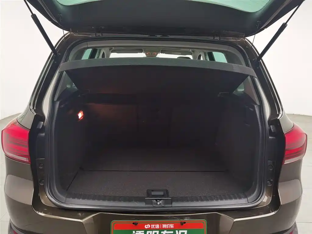 Volkswagen Tiguan 2015 2.0TSI Automatic 4WD Flagship фото 16