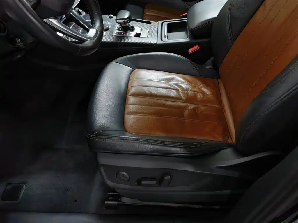 Audi Q5L 2020 40 TFSI Prestige Fashion фото 20