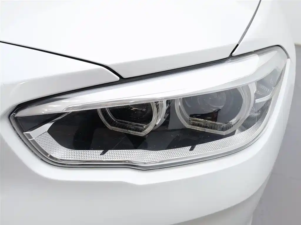 BMW 1 Series (Import) 2015 120i Sport Design Package фото 7