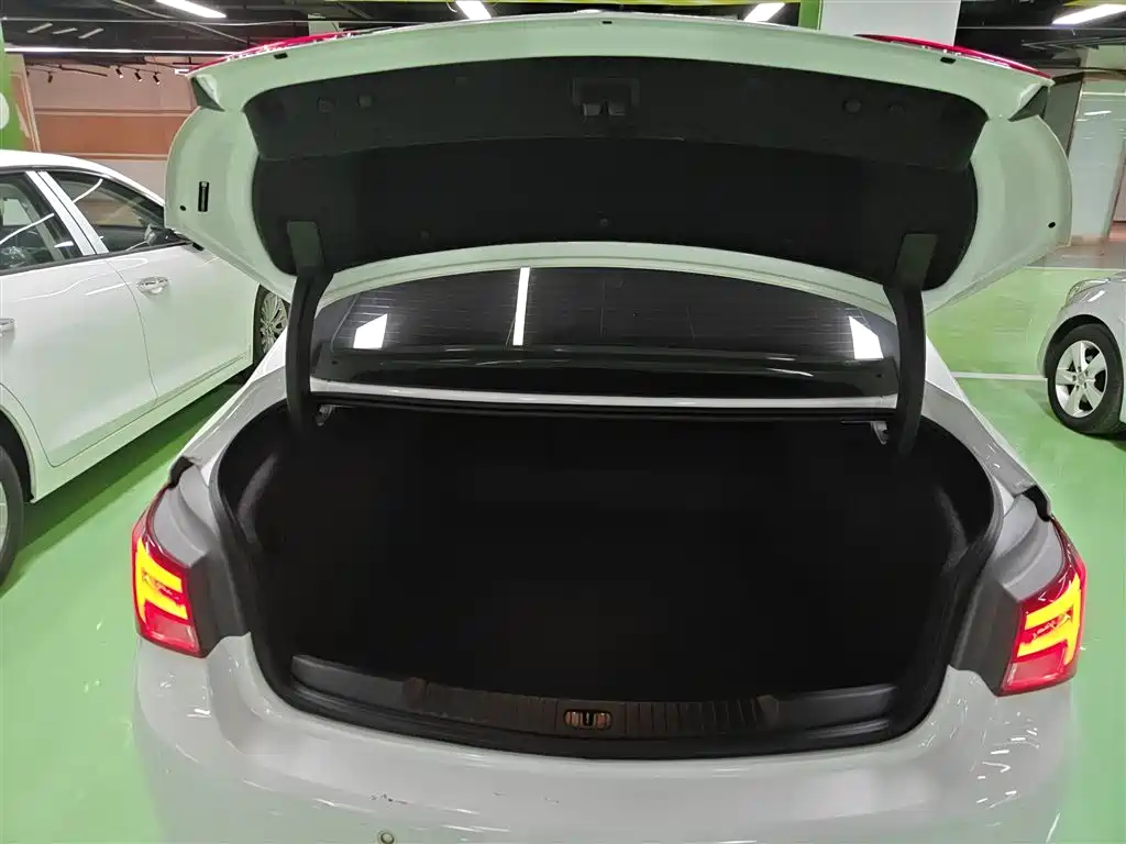 Buick Verano 2019 Sedan 15S Auto Leading фото 19