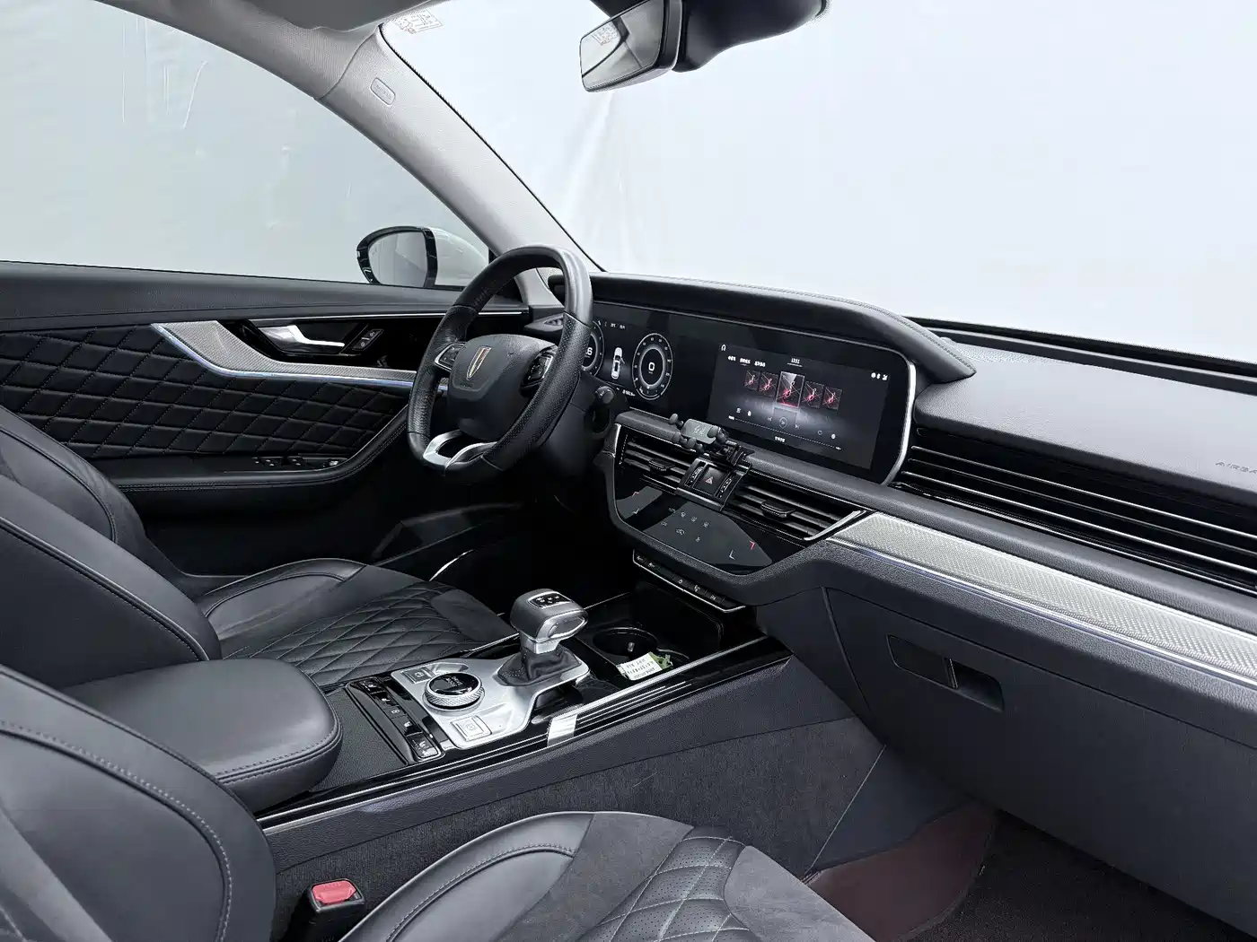 Hongqi HS5 2019 2.0T Smart Connect Enjoy Edition фото 12
