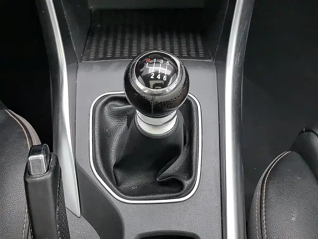 BYD Song 2016 1.5TI Manual Premium фото 13
