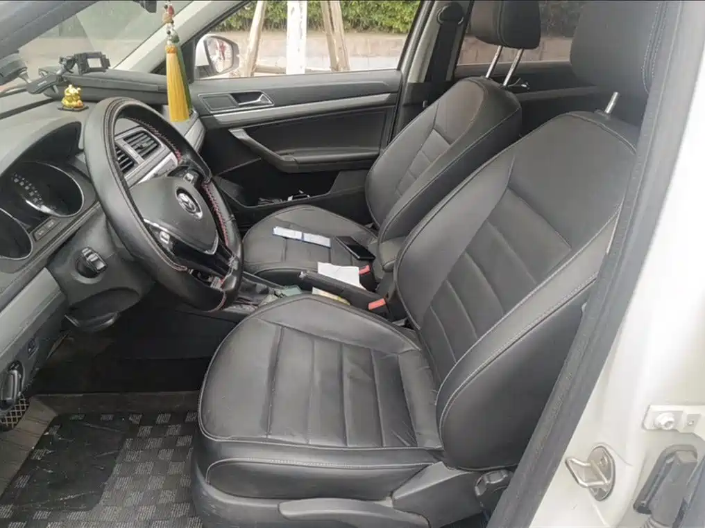 Volkswagen Lavida Tour 2017 230TSI DSG Comfort Edition фото 12