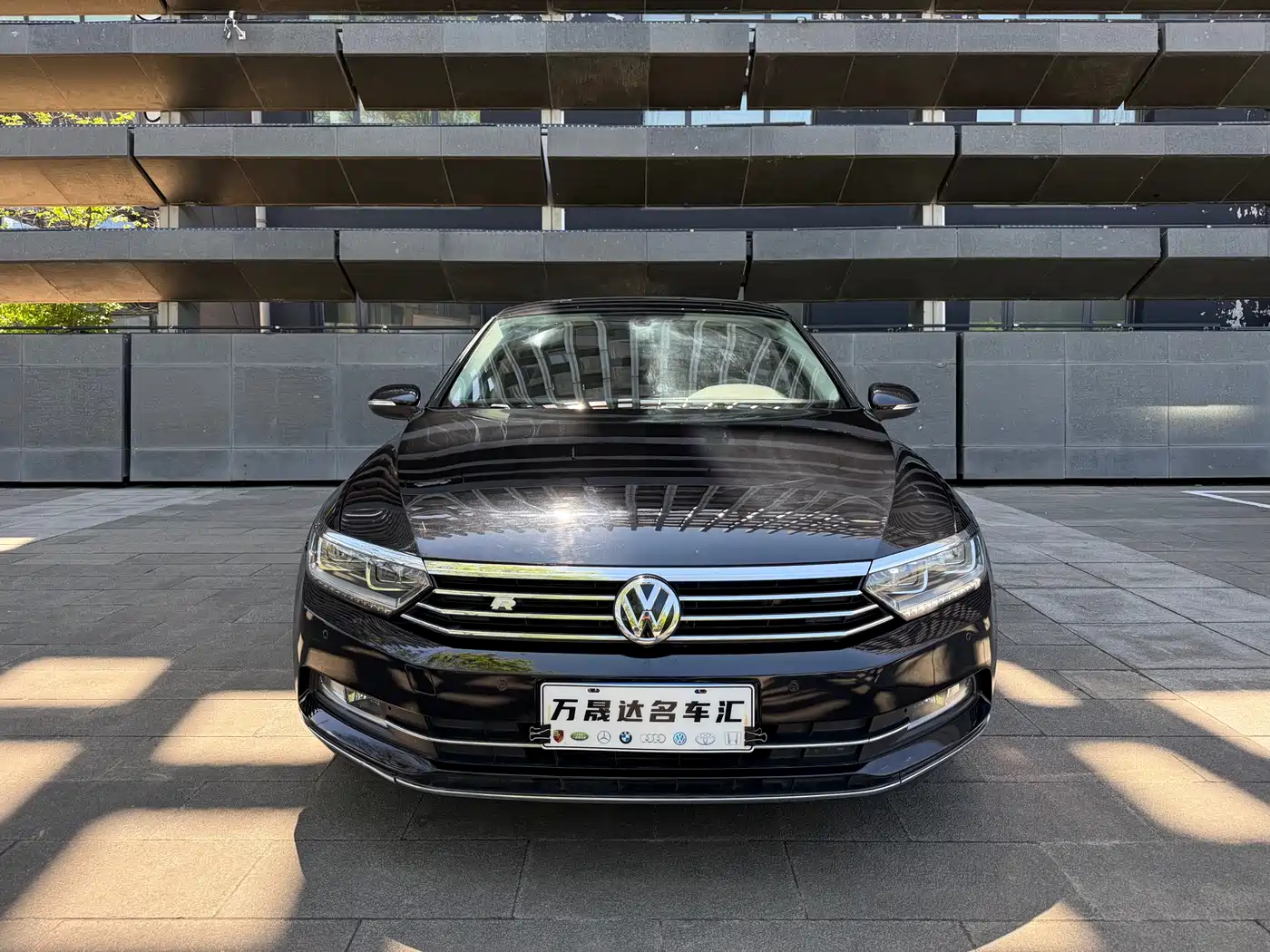 Volkswagen Magotan 2017 330TSI DSG Luxury фото 2