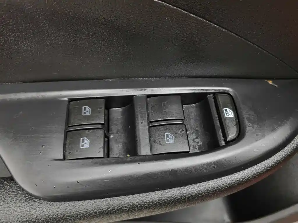 Photo 9 - Buick Excelle