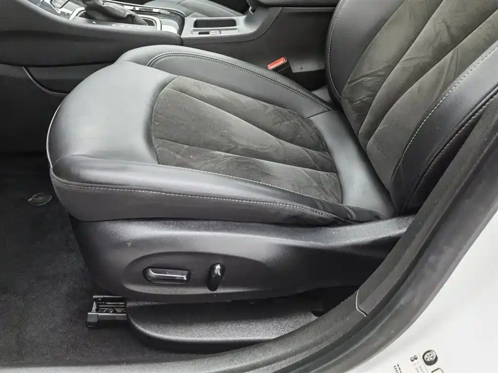 Buick Verano 2015 Sedan 20T Dual-clutch Elite фото 20