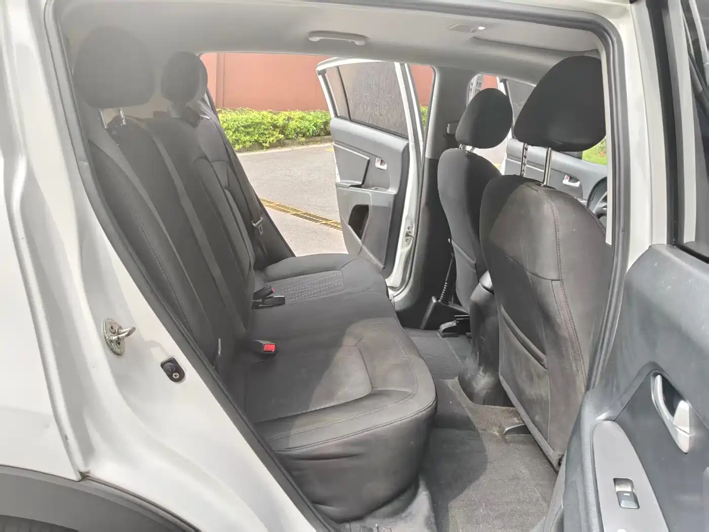 Kia Sportage 2015 2.0L Automatic 2WD GL фото 8