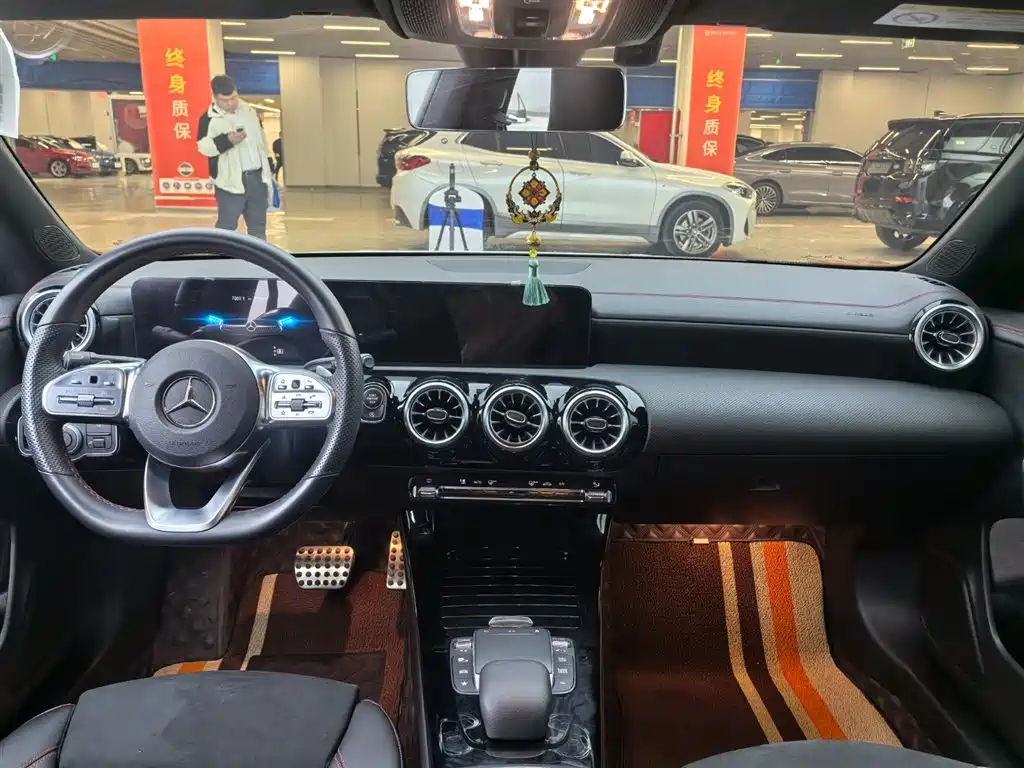 Mercedes-Benz CLA (Import) 2023 CLA 200 фото 12