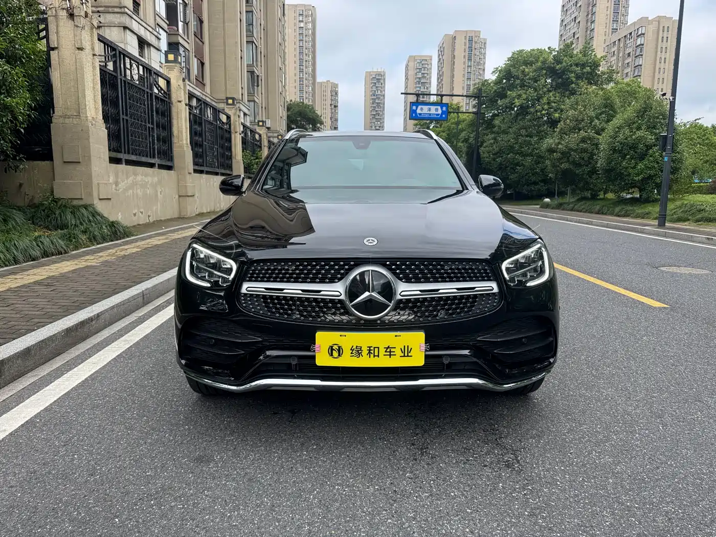 Mercedes-Benz GLC 2022 Facelift GLC 300 L 4MATIC Dynamic Collector's Edition фото 2