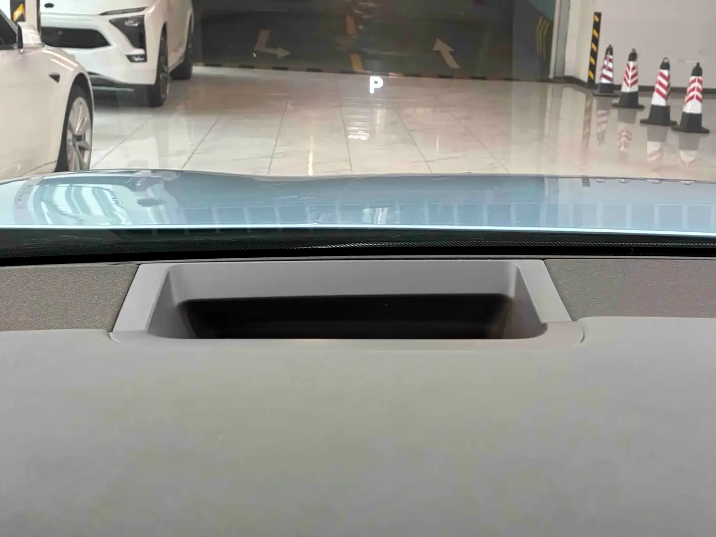 AITO Wenjie AITO M7 2024 1.5T AWD Plus 5-Seater фото 5
