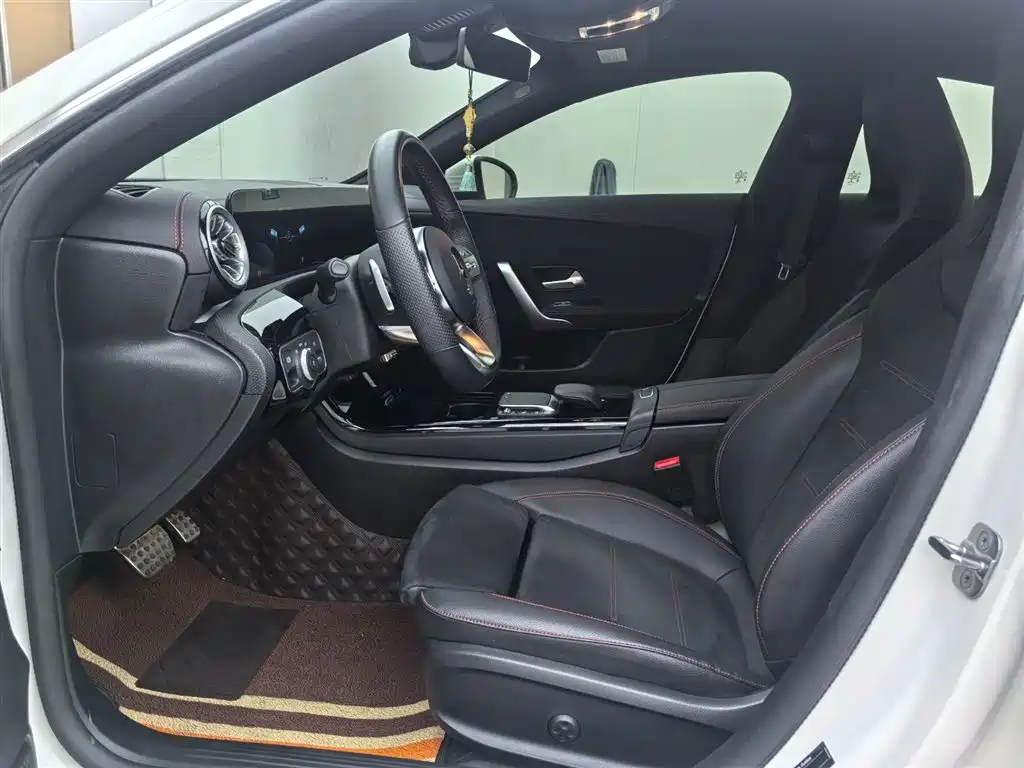 Mercedes-Benz CLA (Import) 2023 CLA 200 фото 6