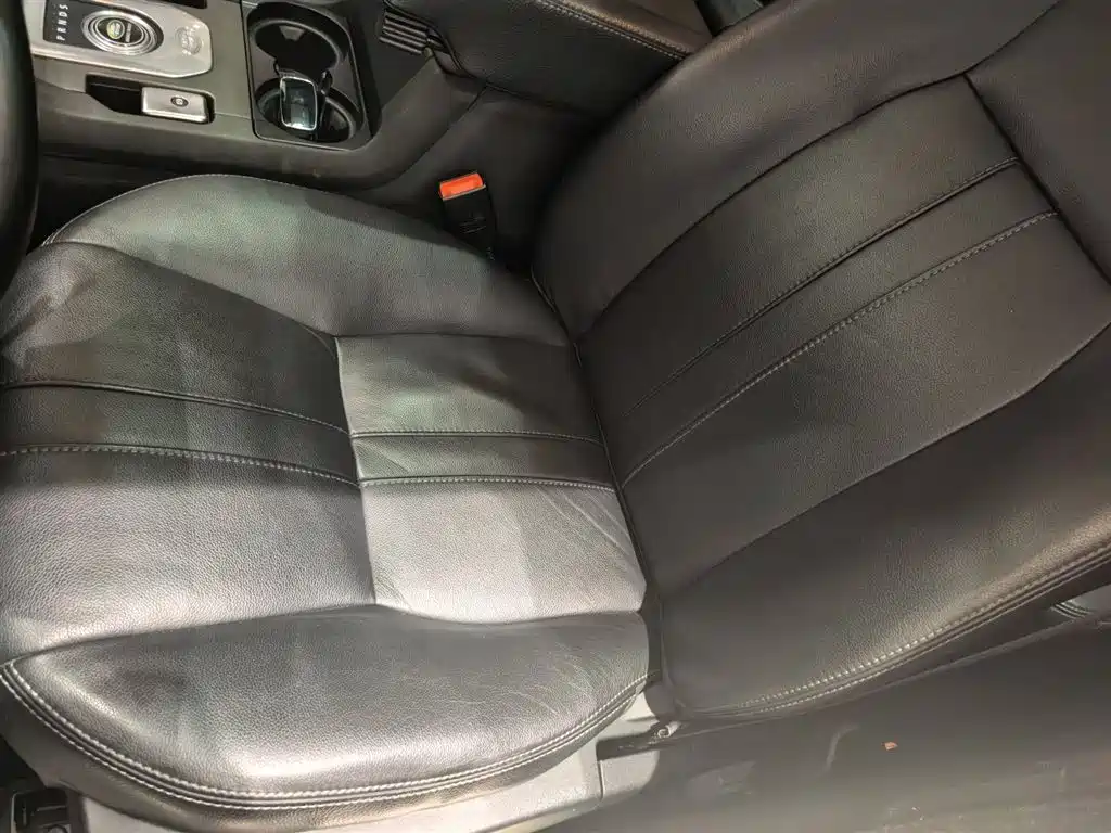 Land Rover Discovery 2015 3.0 SC V6 SE фото 9