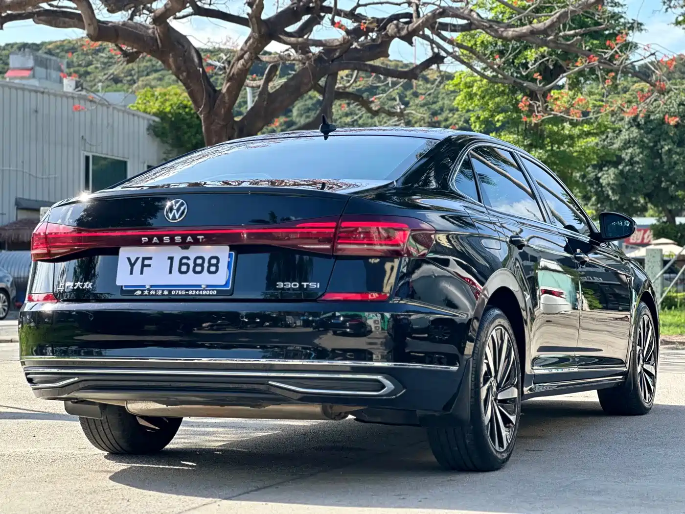 Фото 4 - Volkswagen Passat