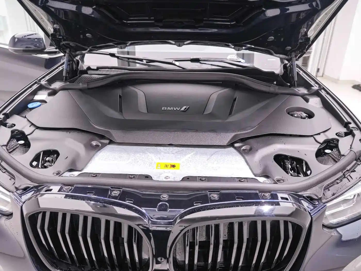 BMW iX3 2022 Facelift Leading Model фото 21