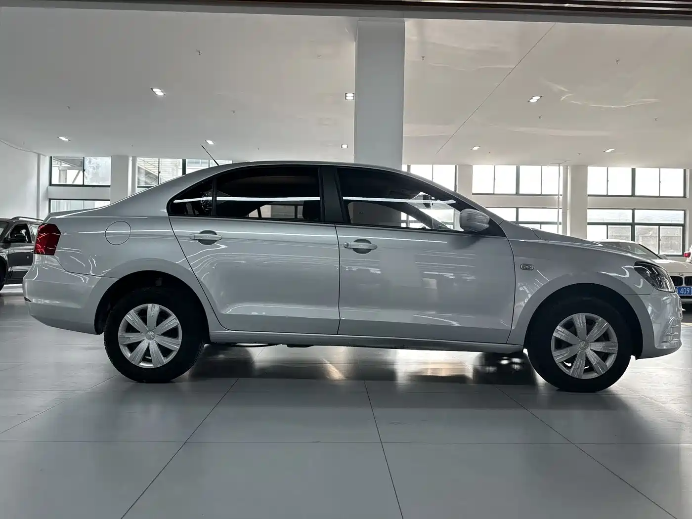 Volkswagen Jetta 2015 1.6L Auto Trend фото 4
