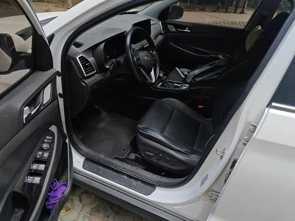 Hyundai Tucson 2019 280TGDi Dual-clutch 2WD Fashion Edition China VI фото 8