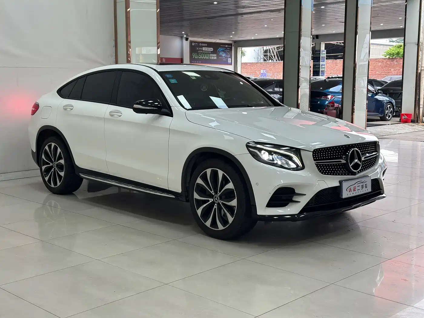Mercedes-Benz GLC Coupe 2019 GLC 260 4MATIC Coupe SUV фото 3
