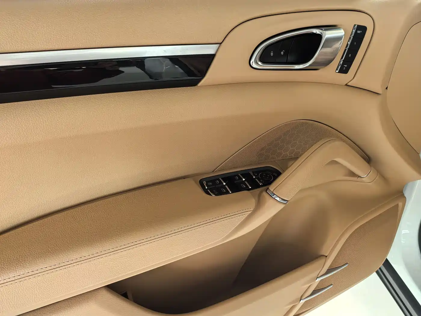 Porsche Cayenne фото 17