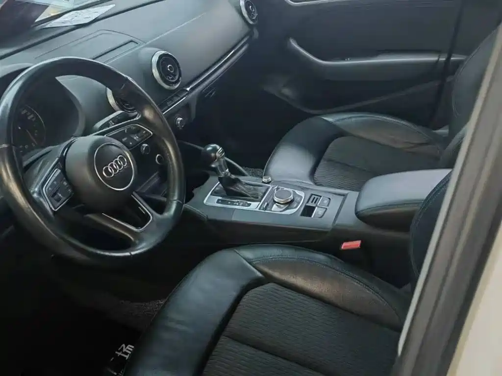 Audi A3 2019 Limousine 35 TFSI Progressive China VI фото 4
