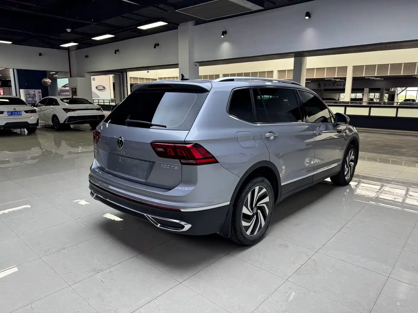 Volkswagen Tiguan L 2023 280TSI 2WD Trend Limited Edition фото 15
