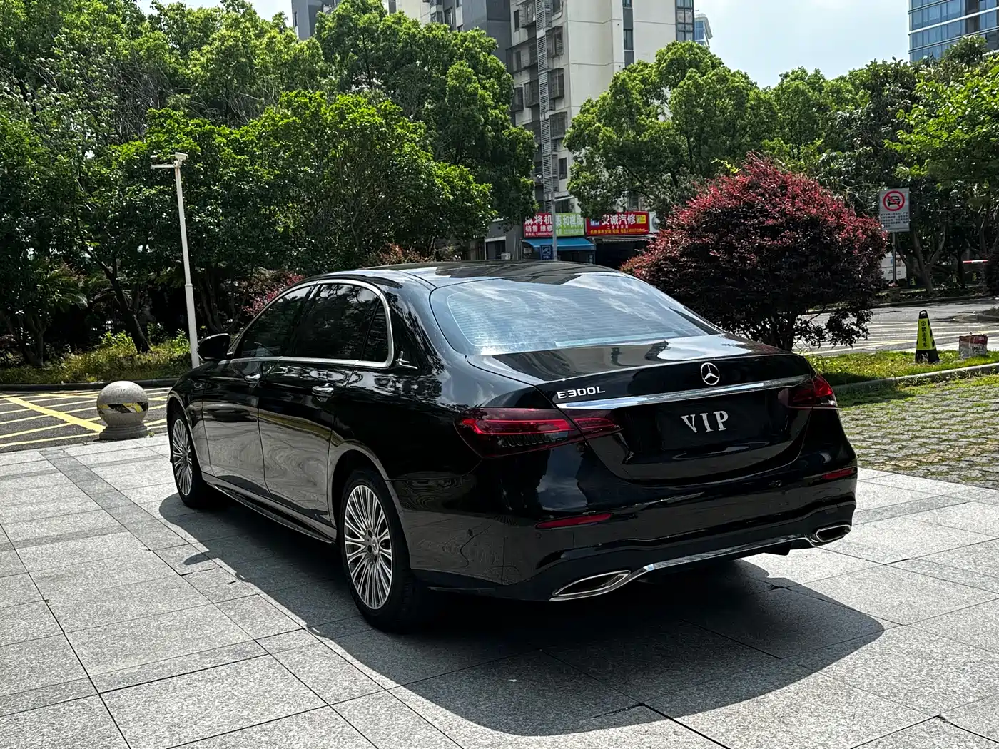 Mercedes-Benz E-Class 2023 E 300 L Premium фото 16