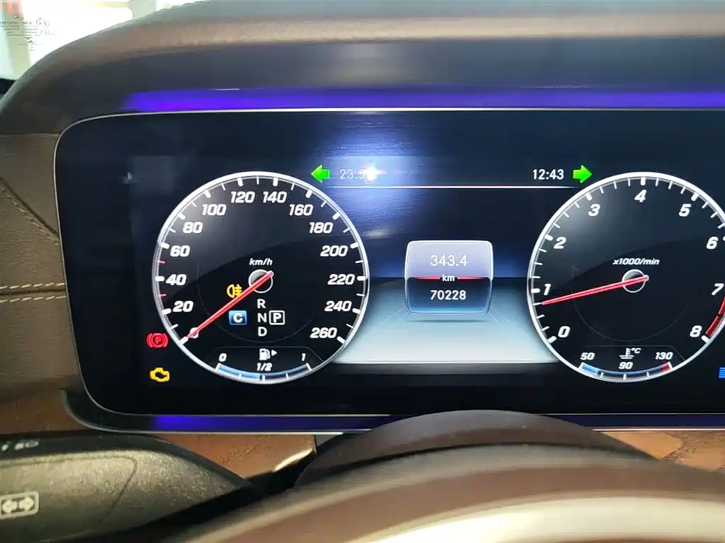 Mercedes-Benz E-Class 2018 Facelift E 200 L 4MATIC фото 12