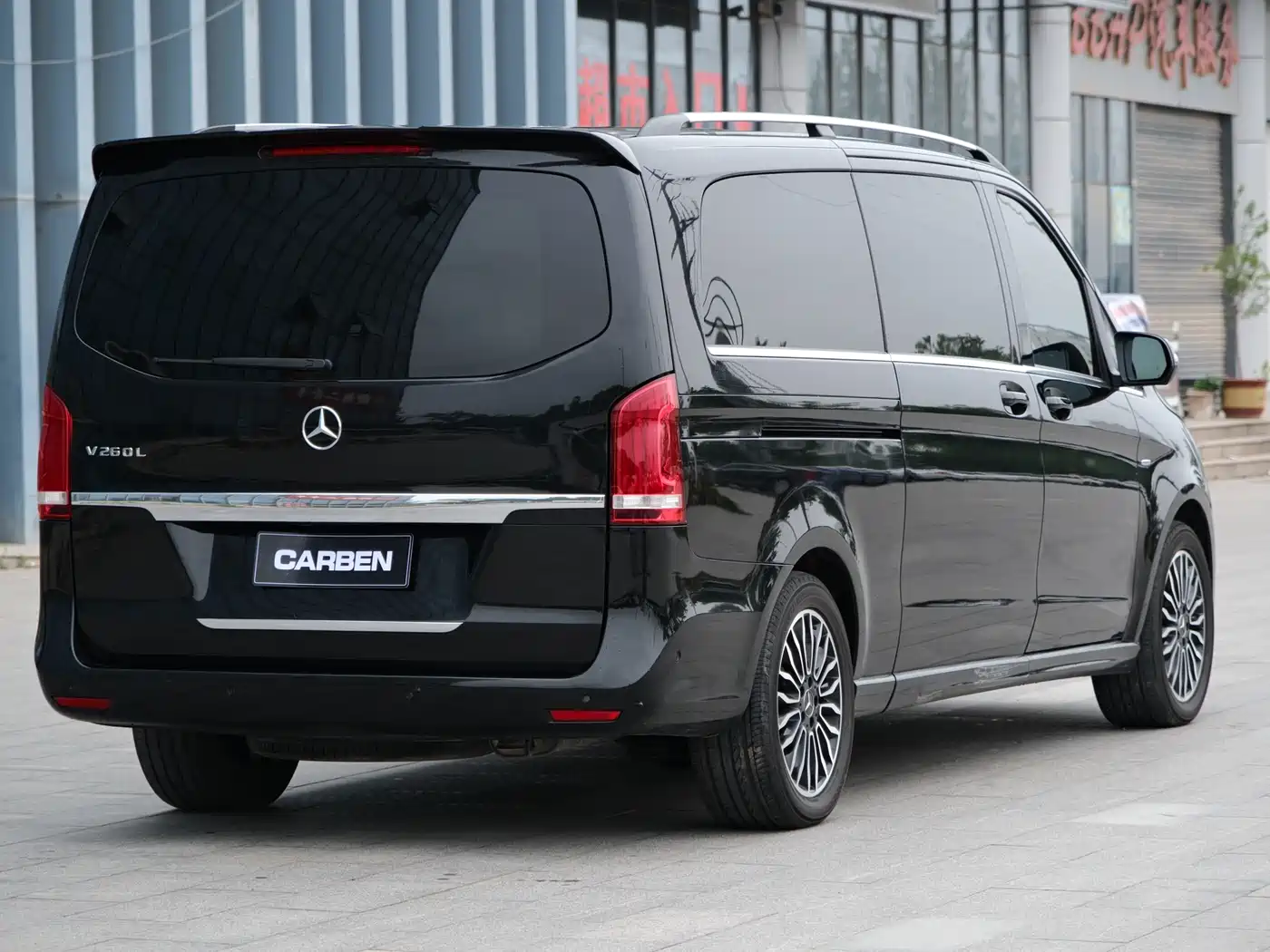 Mercedes-Benz V-Class 2017 Model V 260 L Premium Extended Edition фото 3