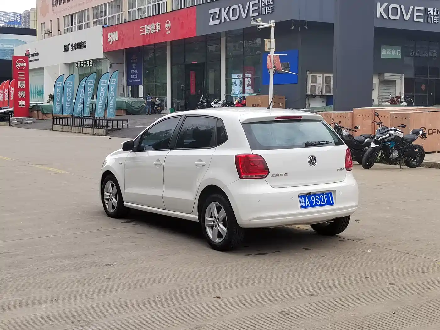Volkswagen Polo 2013 1.4L Automatic Comfort Edition фото 9