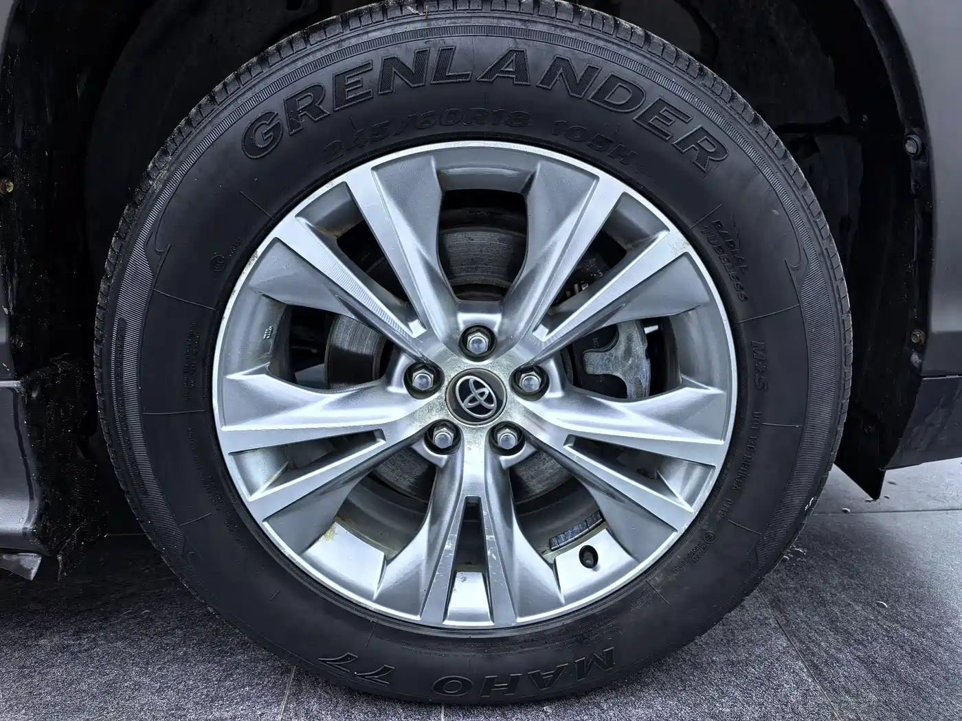 Toyota Highlander 2017 2.0T 4WD Elite 7-Seater фото 14