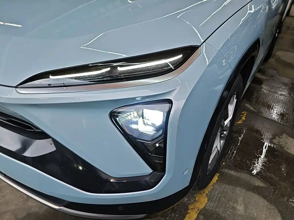 Фото 24 - NIO ES6