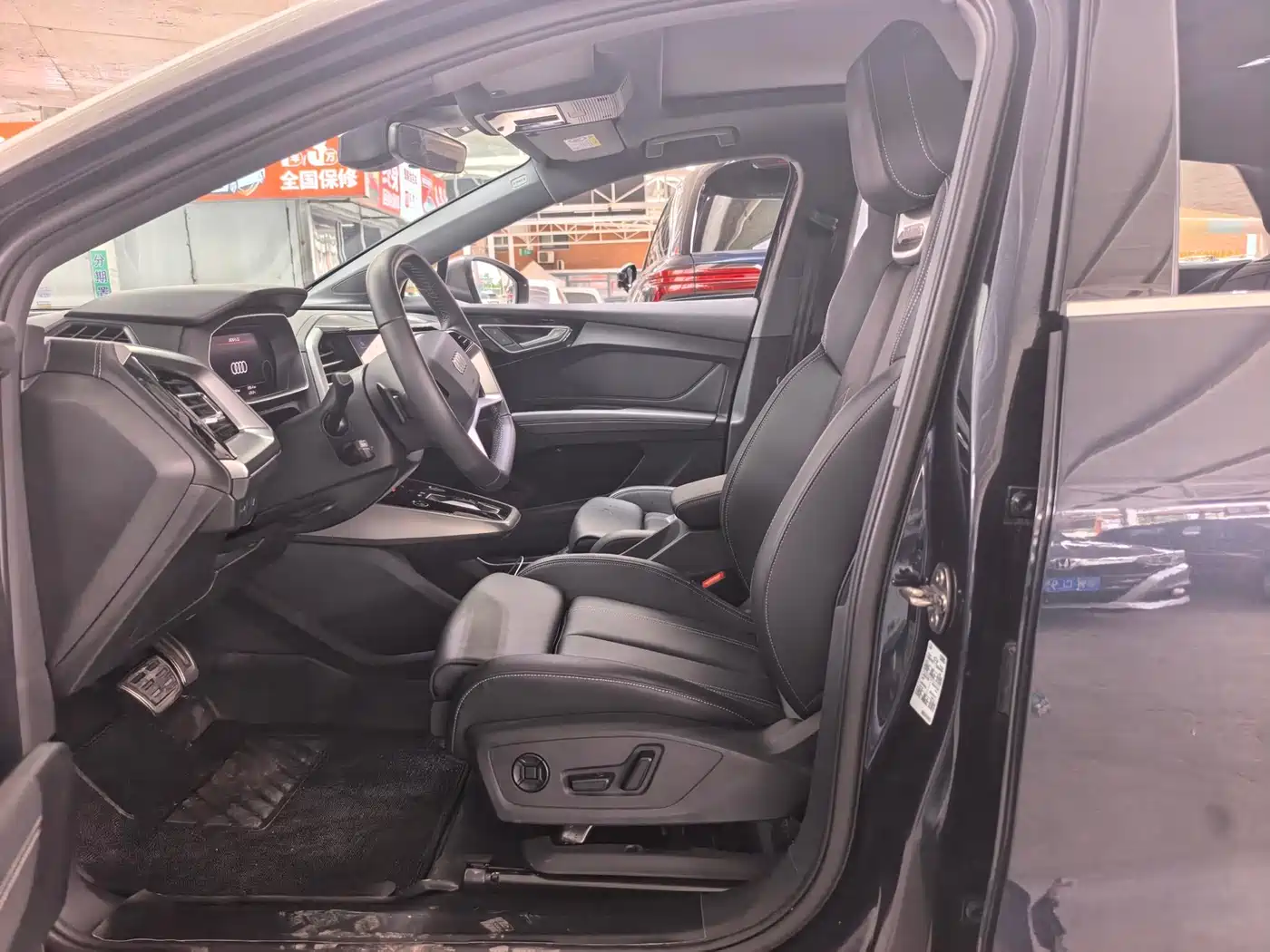 Audi Q4 e-tron 2024 40 e-tron Pioneer Edition фото 4