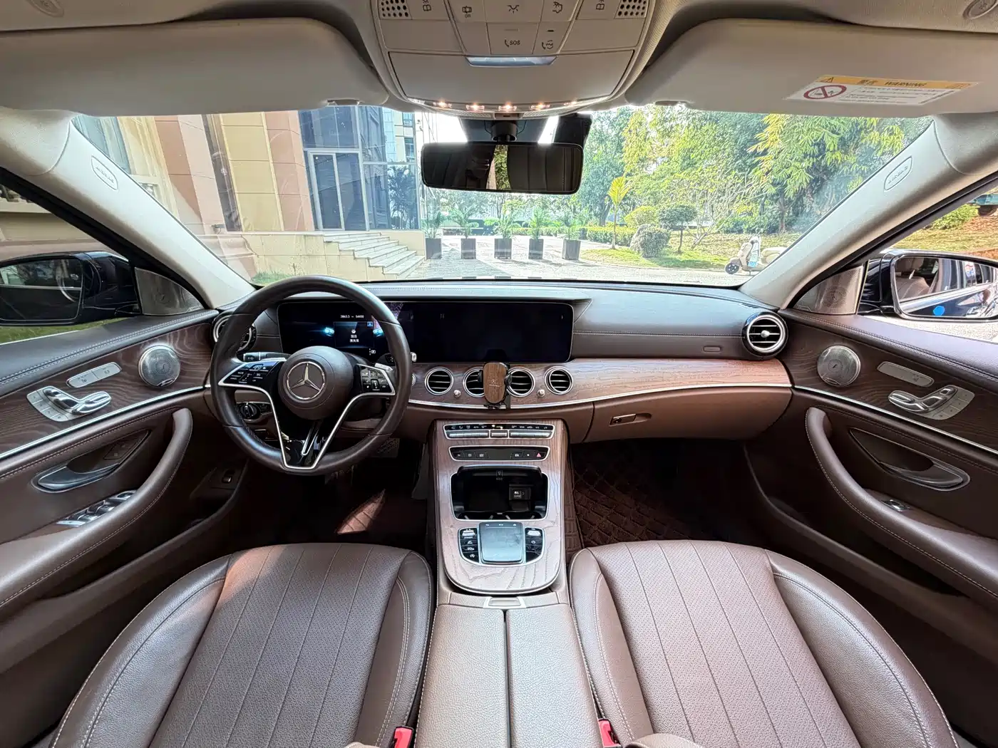 Mercedes-Benz E-Class 2023 E 300 L Fashion фото 6