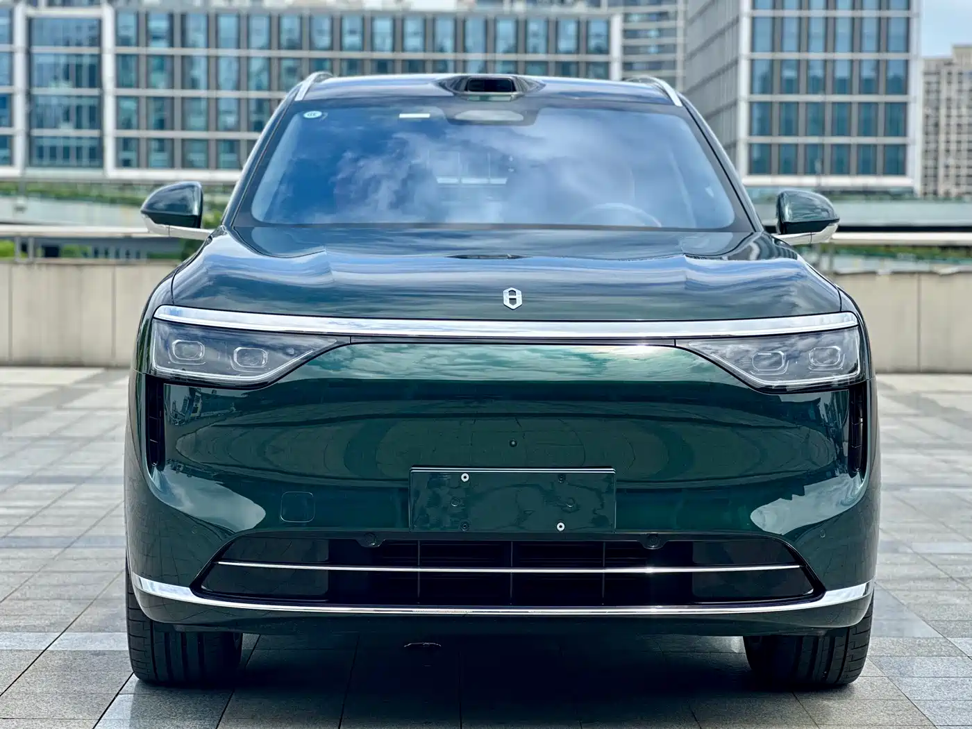 AITO Wenjie AITO M8 2025 Extended Range Ultra 53.4kWh 6-Seater фото 3