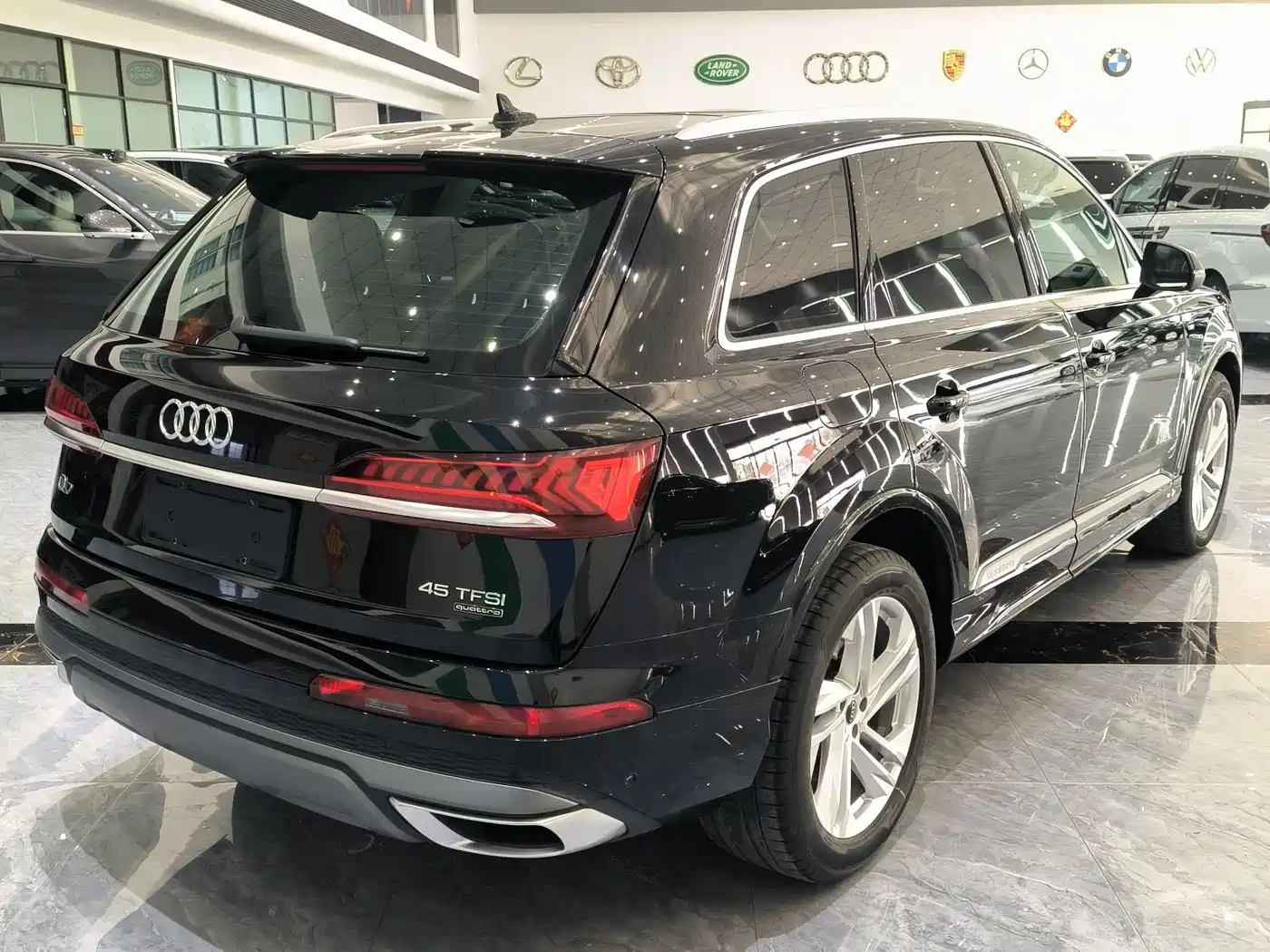 AUDI Q7