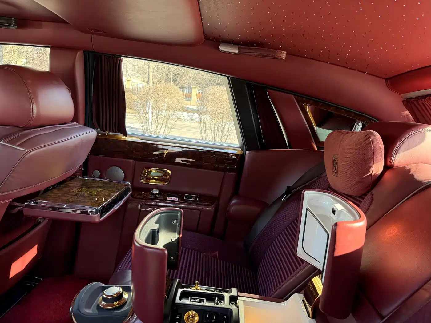 Rolls-Royce Phantom фото 13