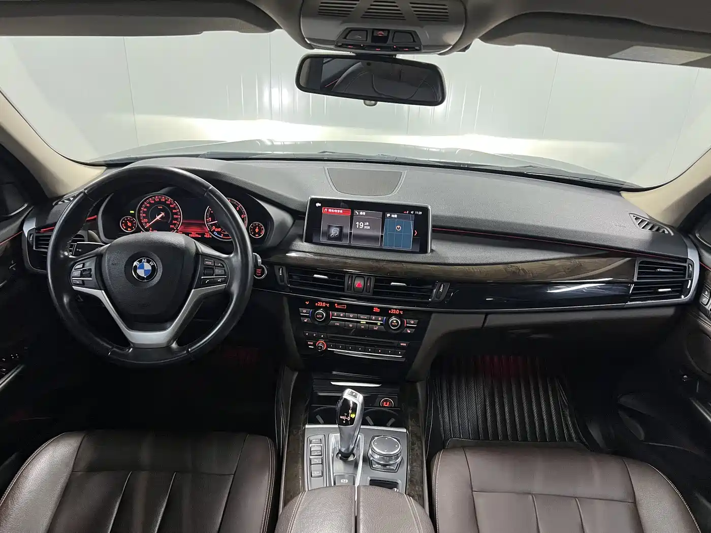 BMW X5 (Import) 2018 xDrive35i Elegant Model фото 11