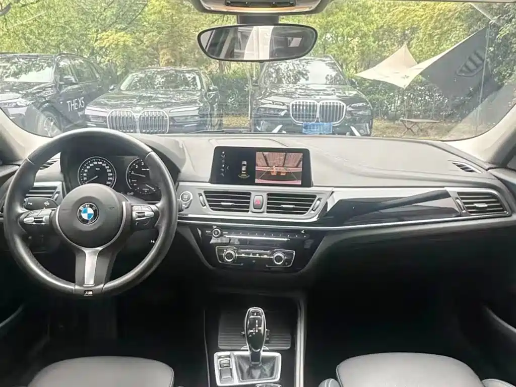 BMW 1 Series 2020 Model 120i M Sport Package фото 5