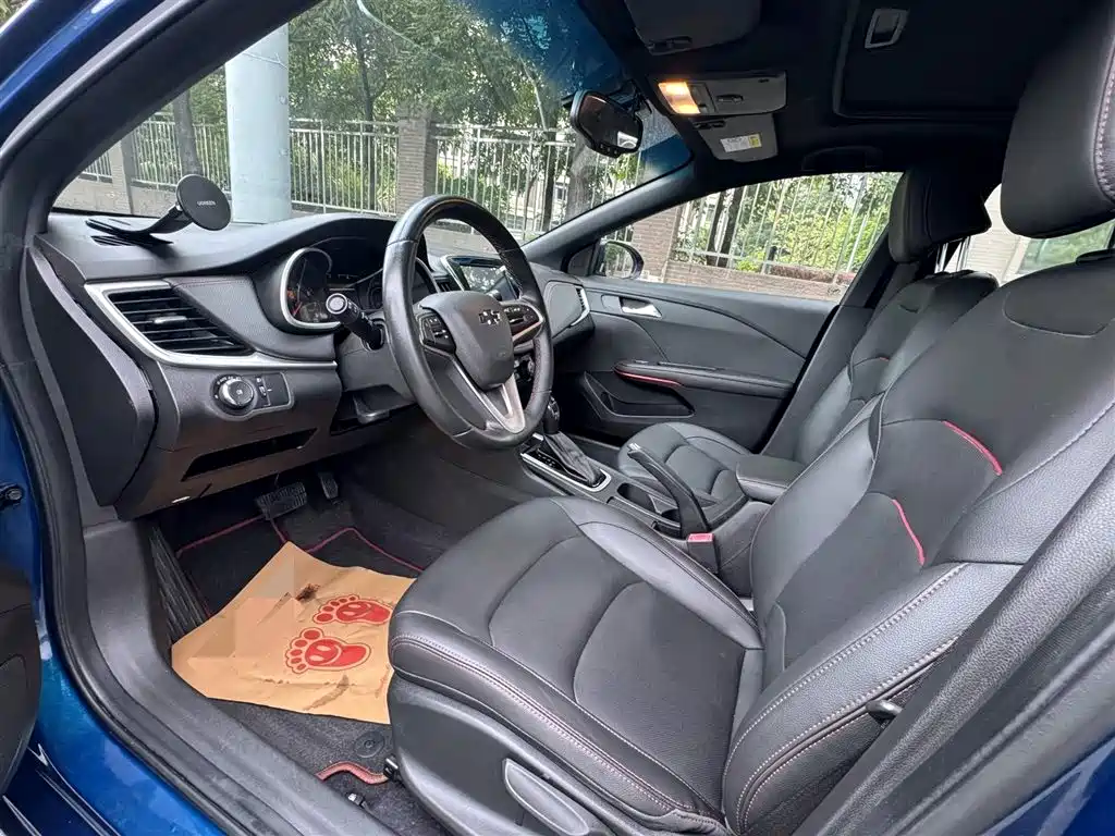 Chevrolet Monza 2019 RS 330T Auto Smooth Edition China VI фото 3